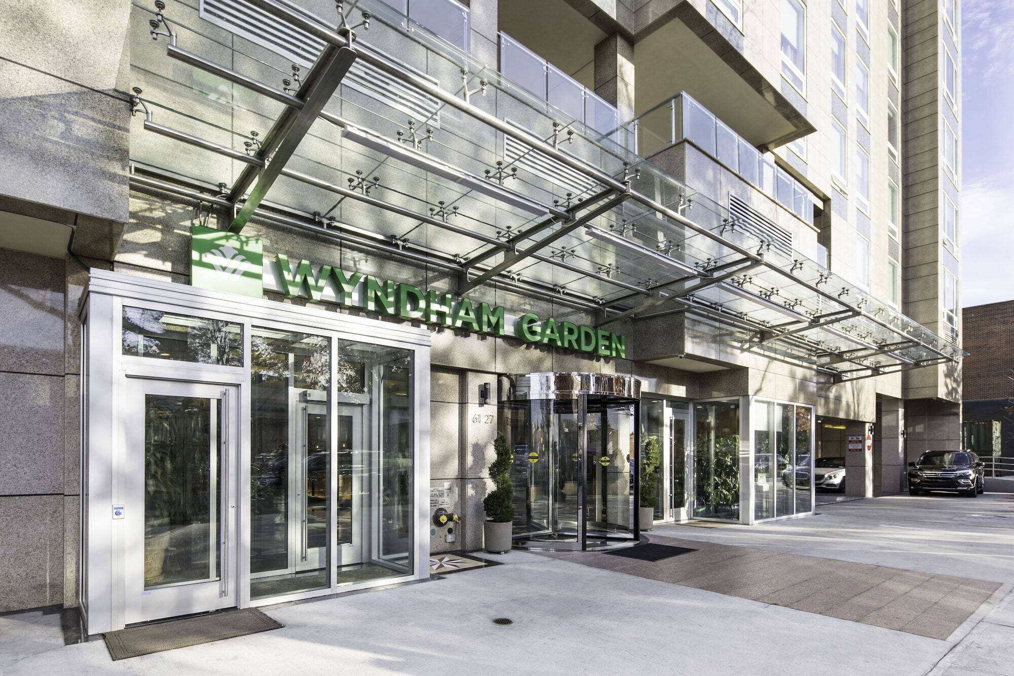 Wyndham Garden Fresh Meadows Flushing Hotel New York Exterior photo